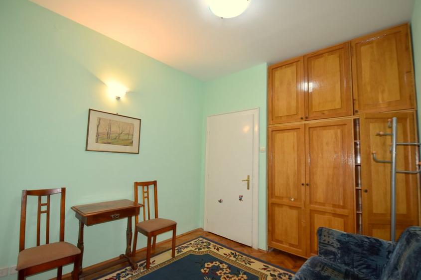 Inchiriez ap 4 camere in zona Medicina -Prefectura , Timisoara