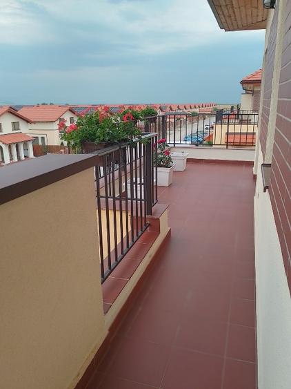 Apartament 3 camere, tip penthouse, terasă, priveliște -zona VEST Brașov