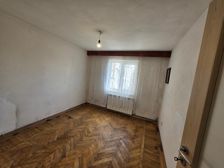 Vand apartament 2 camere Bld Dacia Deva