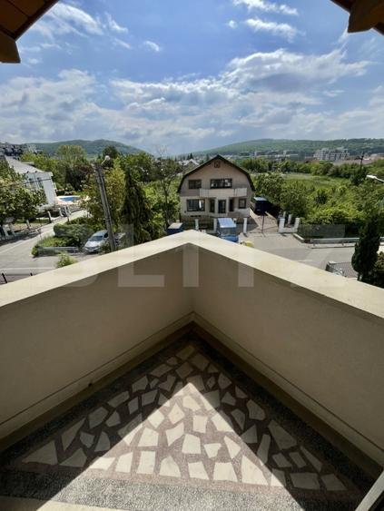 Apartament 3 camere, 77.8 mp, zona Calea Moldovei