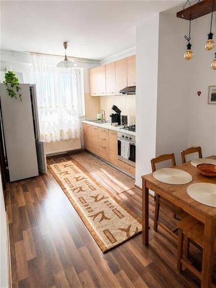 Apartament 3 camere, zona Grivitei