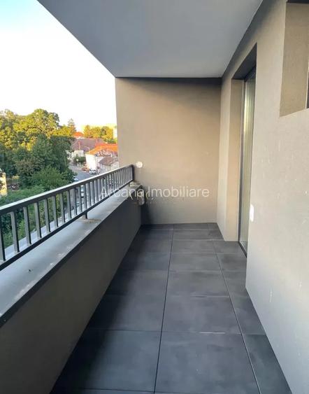 Apartament 3 camere, terasă privată și parcare în zona centrală din Cluj Napoca