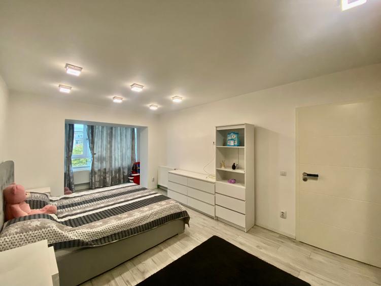 Închiriere apartament modern – 2 camere, Micro 12, Etaj 3