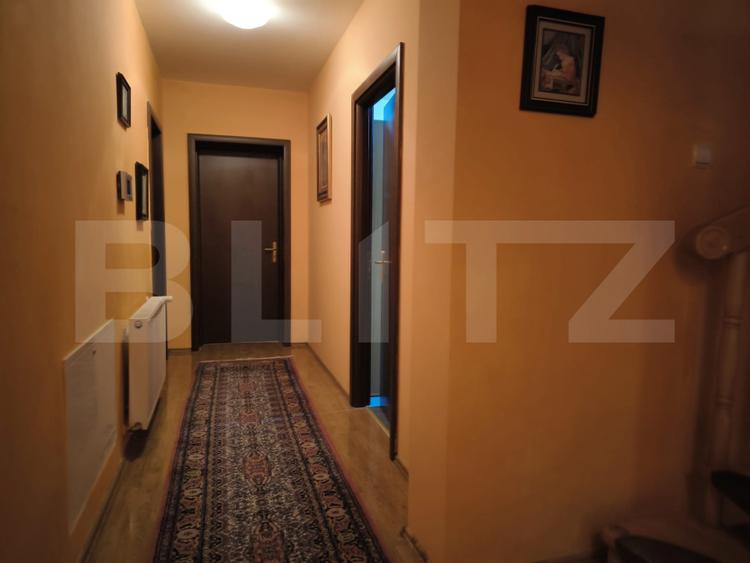Casa D+P+E+M, 440 mp utili si 735 mp teren, zona Centrala