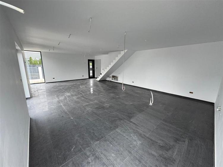 Casa P+M de vanzare in Campineanca (strada asfalata)