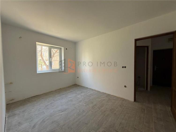 Apartament 2 camere cf 2 decomandat zona Spiru Haret