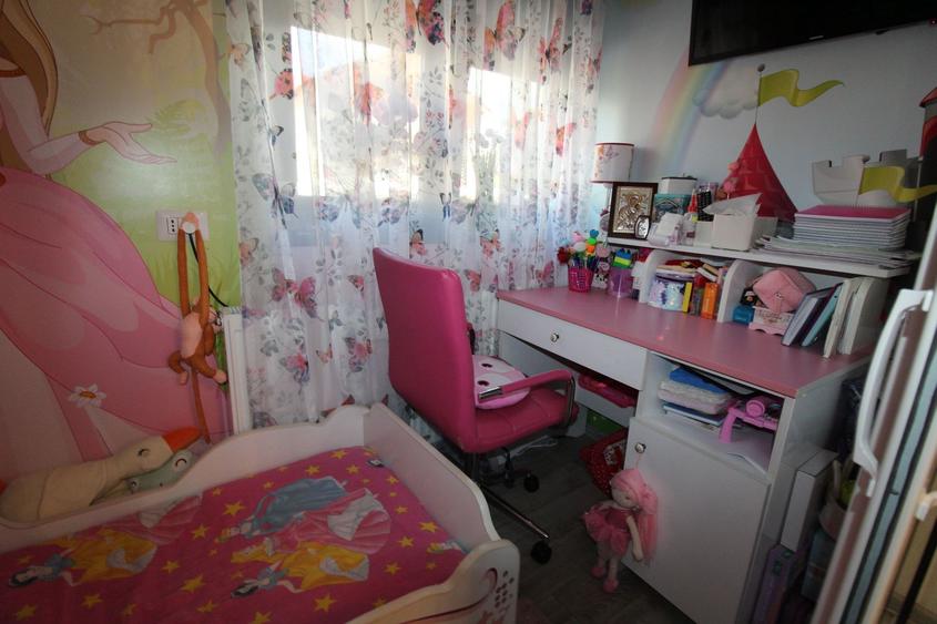 Apartament 2 camere, 56 mp, zona Teilor