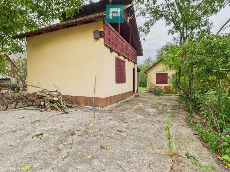 Casă de vacanță cu teren în Lipova