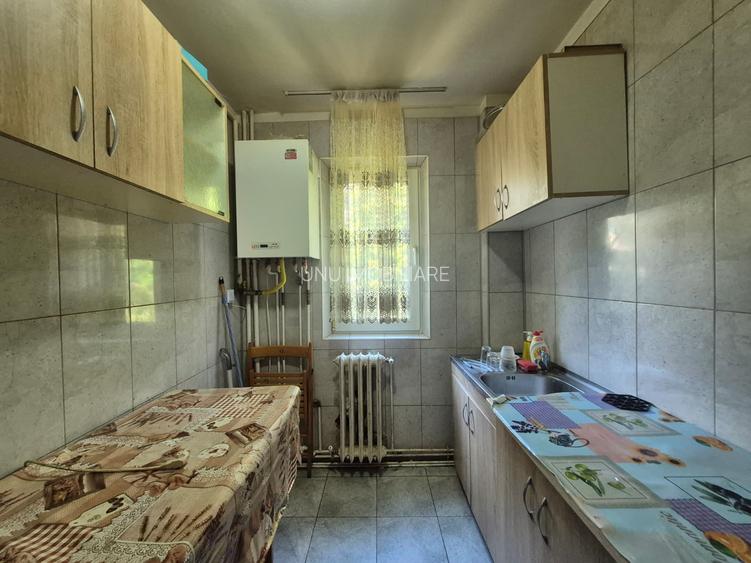 3 Camere - Etaj 2 intermediar - Pacurari - Zona Lukoil / UniCredit - 200m de statiile CTP - 9
