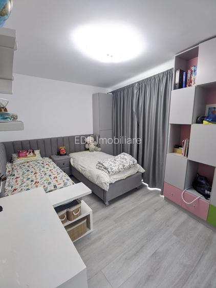 Apartament de închiriat, 3 camere, 73 mp, semicentral zona Bosch - 5