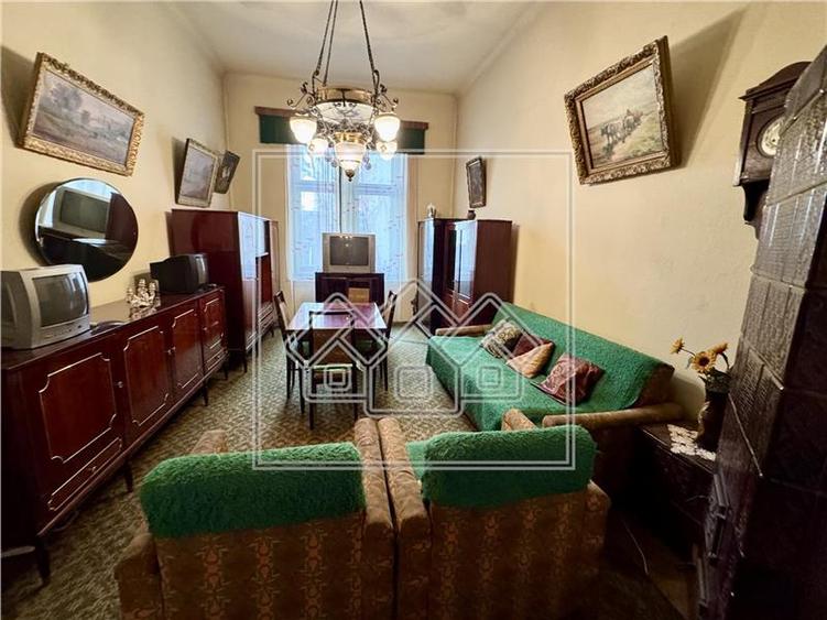Ap.2 camere - zona ultracentrala - reper Hotel Continental Forum