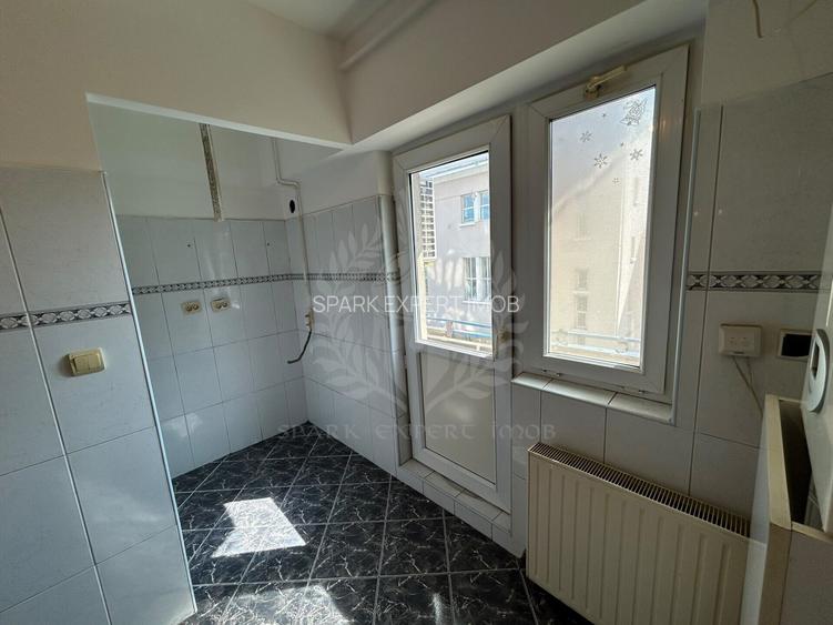 APARTAMENT 3 CAMERE/ PIAȚA MIHAI// VITEAZUL //ETAJ 1 //DECOMANDAT - 6
