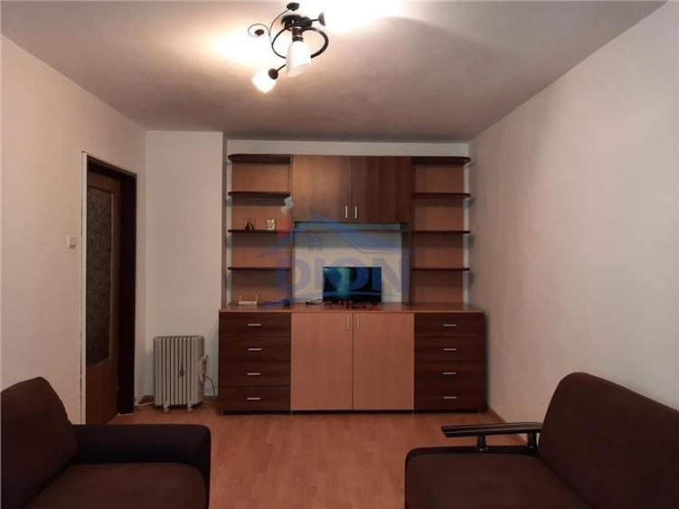 GARSONIERA BLOC MIXT, 1 DECEMBRIE