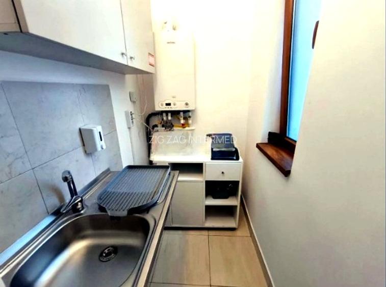 Ultracentral, spatiu BIROURI, parter, 94 mp., 2 locuri parcare