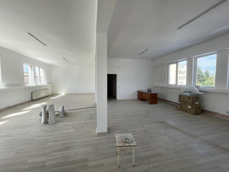 Spatiu comercial/birouri 125mp Cisnadie