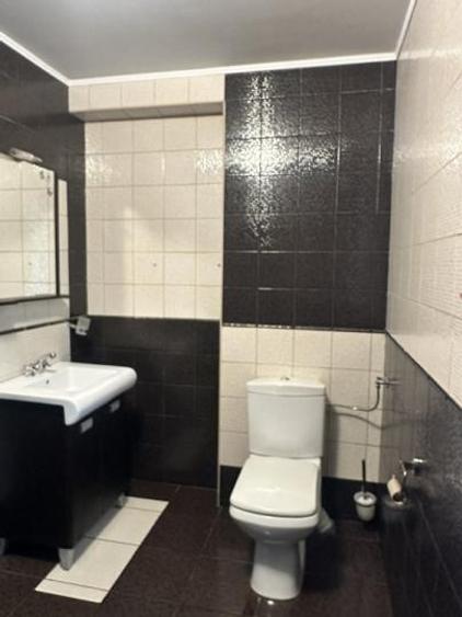 Pipera Vila P+1+M Nemobilata 7 Camere