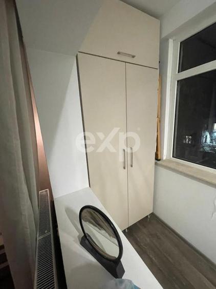Apartament 3 Camere Decomandat, 80 mp, Etaj 2 - Zona Clubul Sportiv, Târgoviște