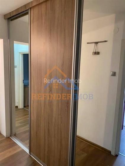Apartament de vanzare cu 3 camere, zona Titan - Piata Minis - 8