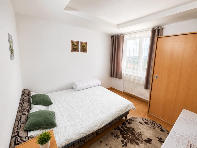 🏡 Apartament cu 2 camere semidecomandat – Zona Săvenilor (Turn), Botoșani