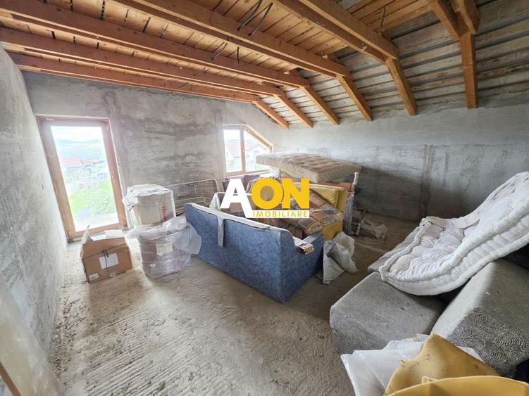 Casa semifinisata, 5 camere, 571 mp teren, Micesti