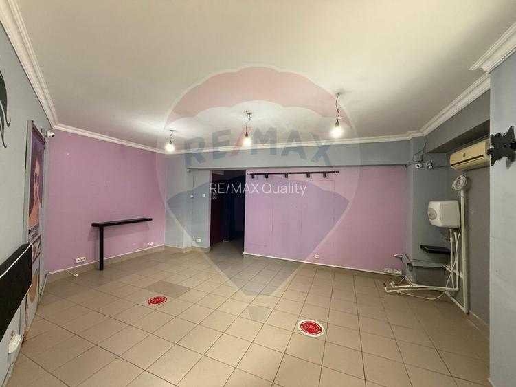 Spațiu comercial stradal 61 mp, Bd. Chisinau - vitrina si acces direct - 2