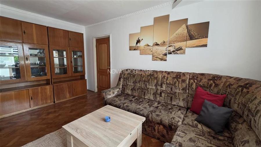 Centrul Civic- apartament 2 camere, 350 Euro luna - 4