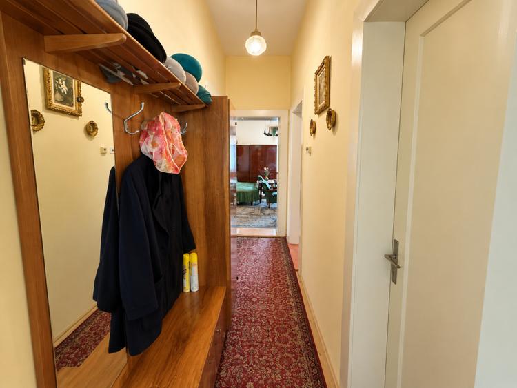 Apartament cu 3 camere de vanzare la casa în zona CENTRU, 132 mp utili | Etaj 1