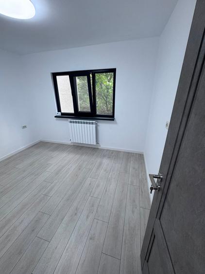 Poarta 6 - 2 camere semidecomandate confort 1, etaj 3/4, renovat, totul nou