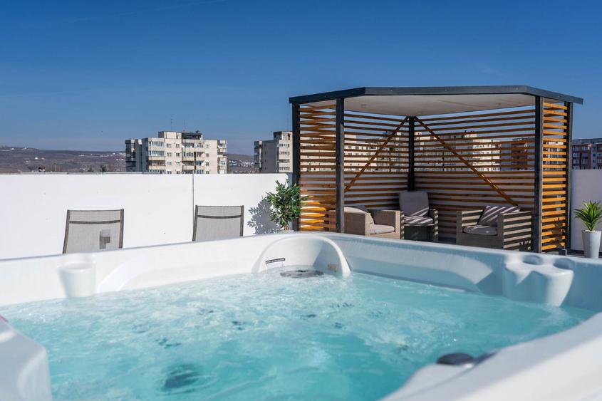 Penthouse premium cu 2 camere în cartierul Între Lacuri,terasă 150 mp cu jacuzzi