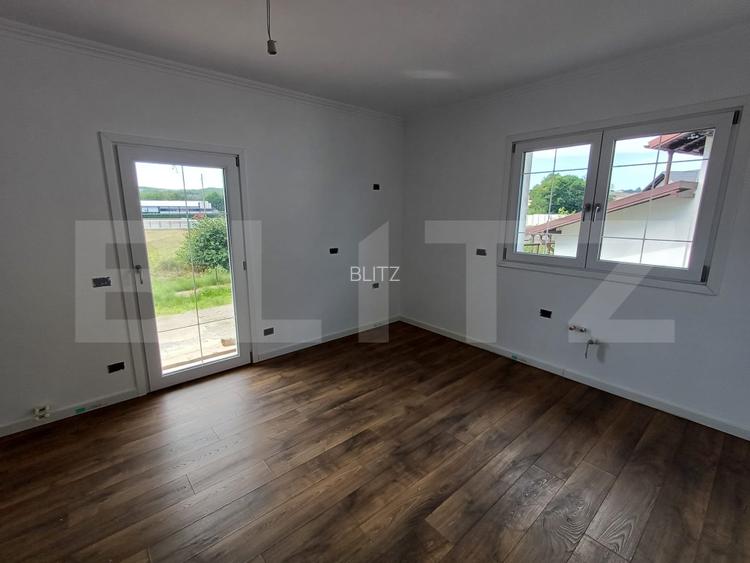 Casa de vanzare, 321 mp, teren 2650, zona Poiana Patrauti - 15