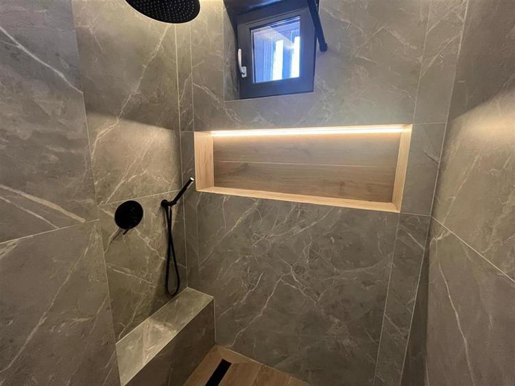 Apartament modern 3 camere si balcon zona Rahova