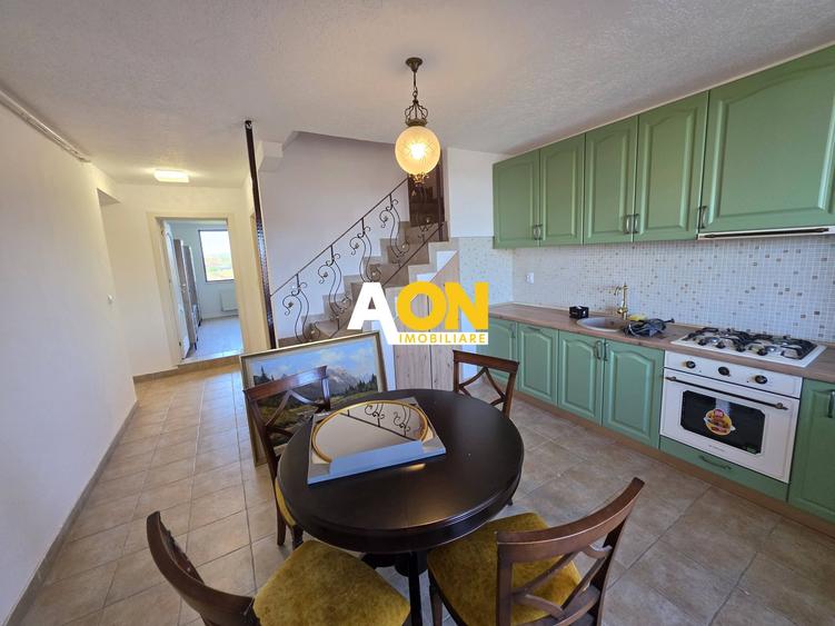 Apartament 5 camere, renovat, 68 mp utili + mansarda 52 mp, Cetate