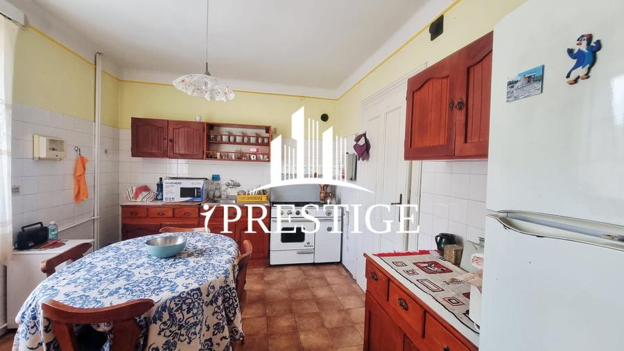 CASĂ INDIVIDUALĂ DE VÂNZARE S+P+E, 2 GARAJE, 777MP TEREN, ULTRACENTRAL - 9
