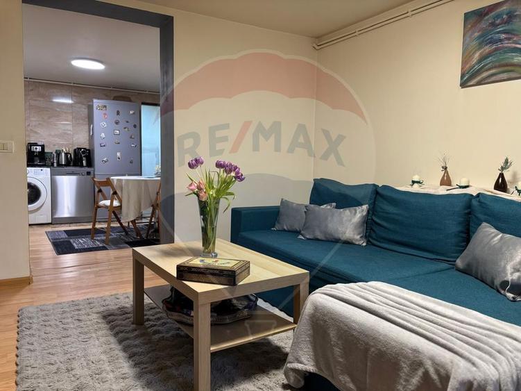 Cișmigiu: Apartament 72mp, Curte, Potențial Mansardare