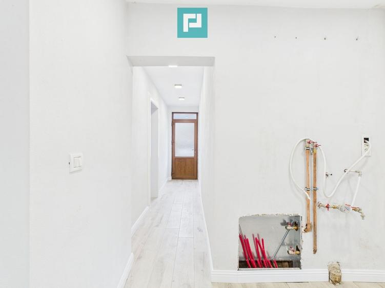 Apartament pasiv la casă de vânzare zona Pârneava
