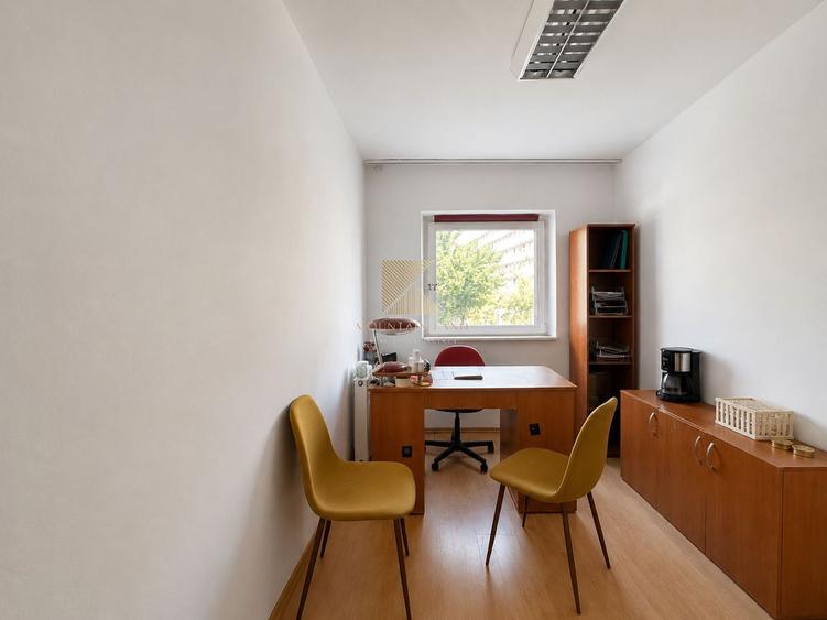 Spatiu pentru birou | 10 mp | intrare separata | baie | Judetean