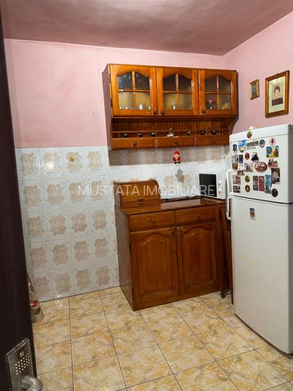 Etaj 1. Apartament 4 camere, confort 1 decomandat, zona Plantelor. - 2