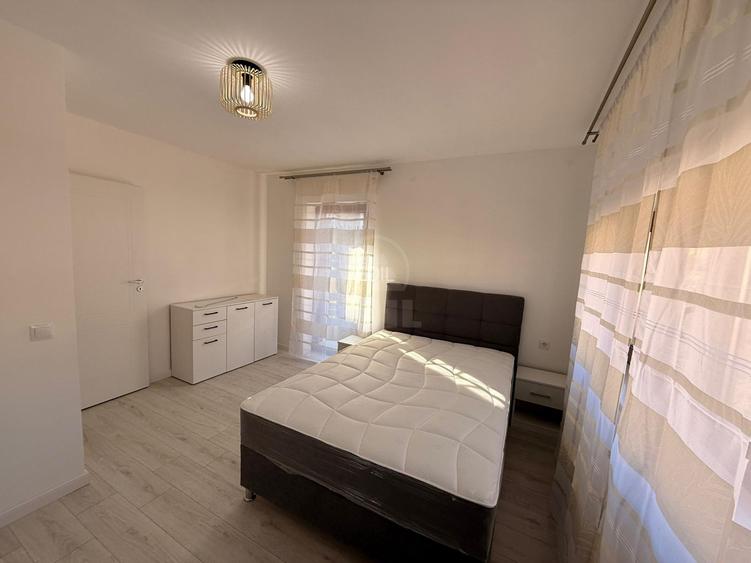 Casă de închiriat 3 camere, utilată complet, teren 324 mp - EROILOR - 12