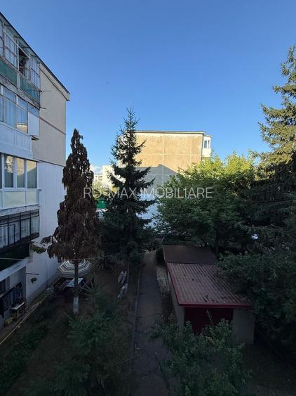 Ap 3 camere - decomandat - Campina - strada Milcovului - 15