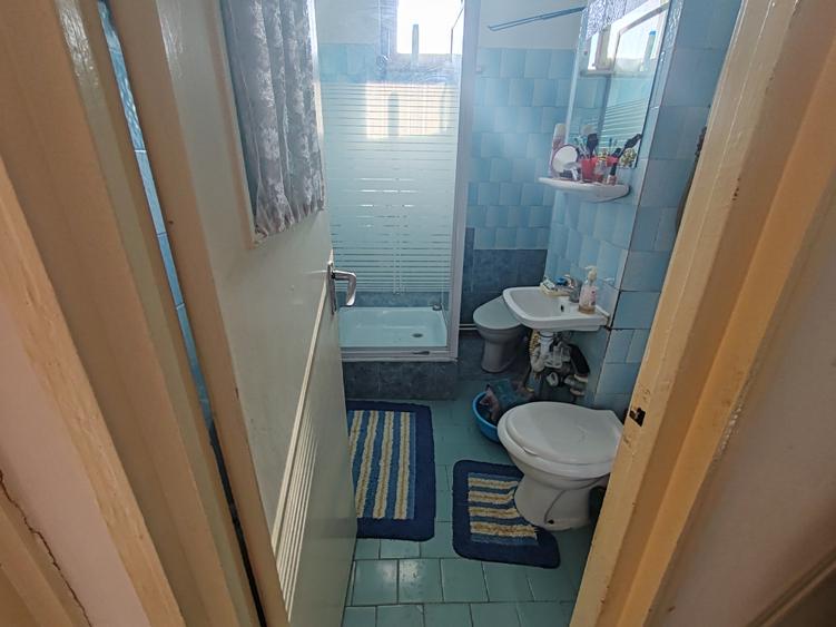Apartament 2 camere liber la vanzare zona Astra - Planete