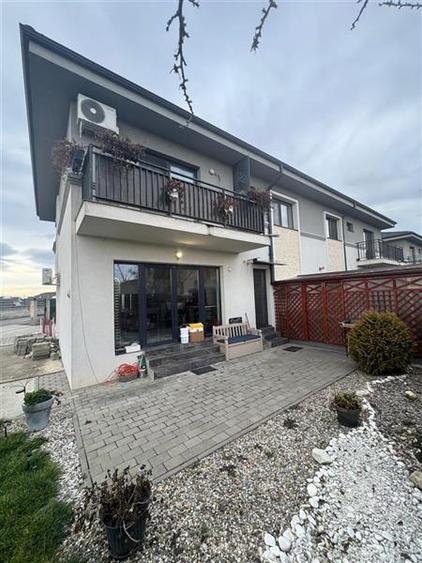 Casa Tip Duplex Parter + Etaj  ,120 mp utili + 273 mp teren!
