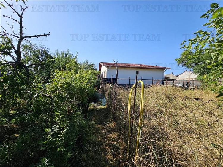 Casa la curte cu teren 646mp in Chiajna
