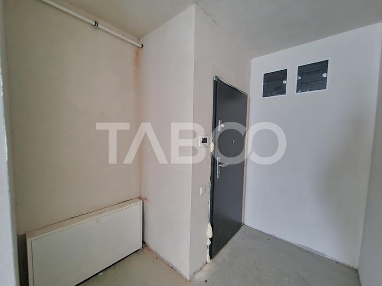 Apartament 3 camere 2 bai bloc cu lift zona de case in Turnisor