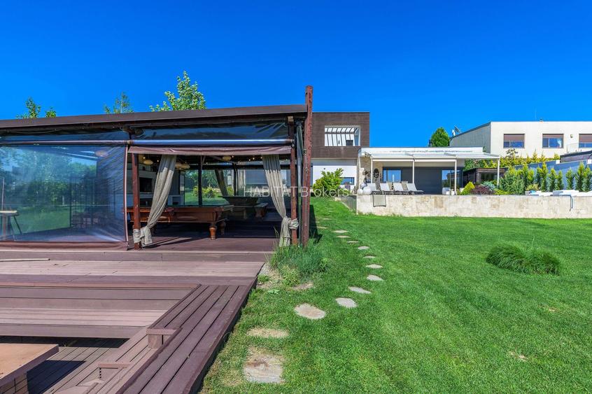Deschidere catre lac | Piscină & Garaj pentru Barcă | Comision 0
