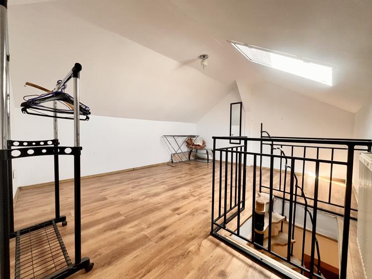 Apartament cu 2 camere, 40mp utili, MANSARDA - zona LIPOVEI