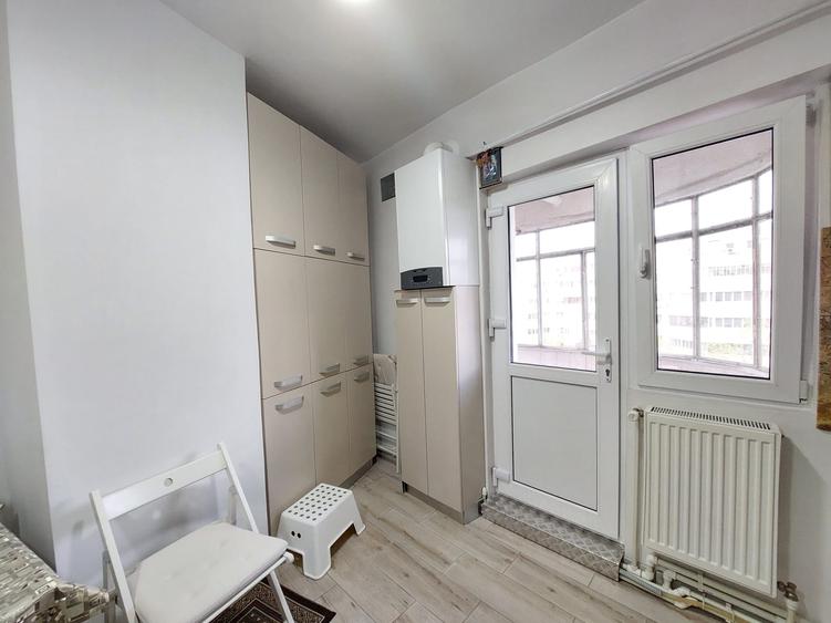 Apartament cu 3 camere zona 0 ~ etaj 5 din 6 ~ Confort 1 decomandat ~ renovat