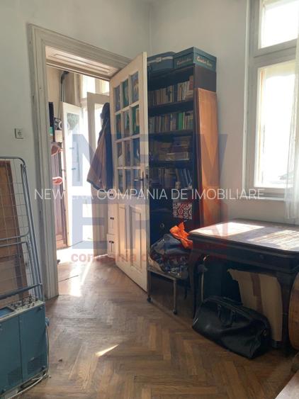 De vanzare 2 camere in vila interbelica, curte comuna zona Armeneasca - 8