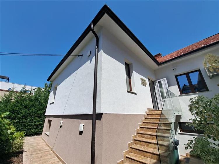 Spatiu pentru birouri, 160 mp utili, situat in zona Piata Cipariu!