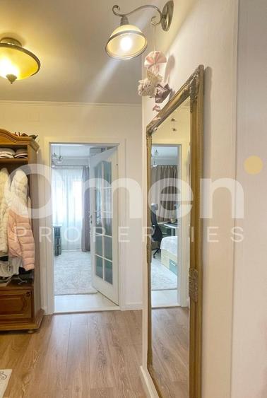 Vând apartament 3 camere | Zonă centrală