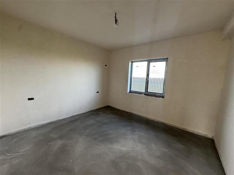 VANZARE CASA PARTER INDIVIDUALA DOMNESTI STRADA ASFALTATA TEREN 405 MP